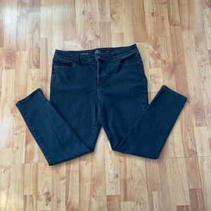 St. John’s Bay Skinny Ankle Jeans size 16